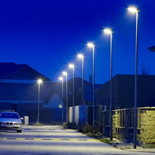 Corp de iluminat stradal LED 70W XALLEY corp gri IP65