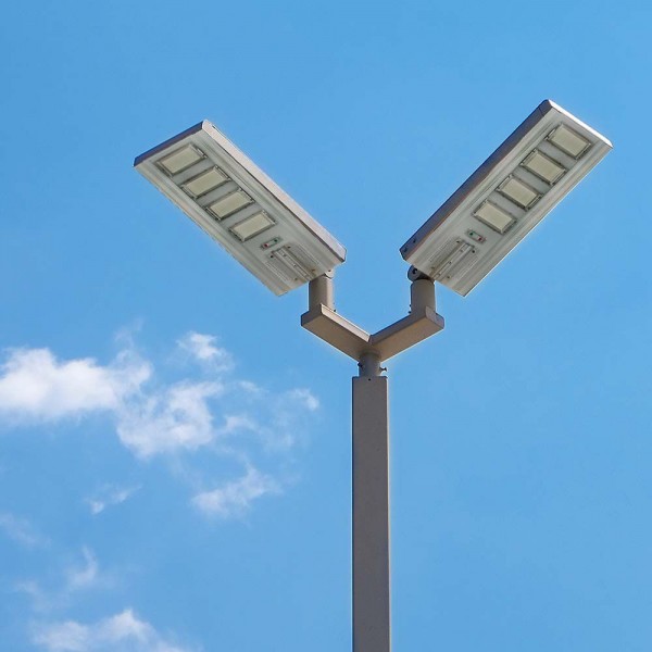 Lampa LED perimetrala solara 50W cu telecomanda cu functie senzor si timer IP65